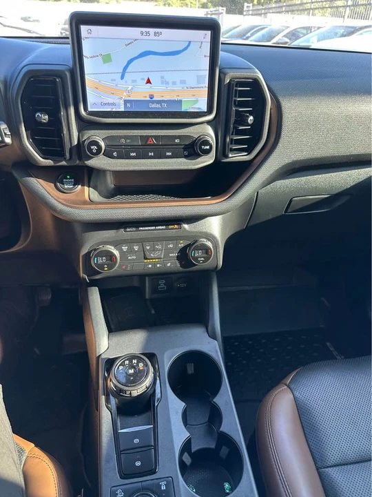 2021 Ford Bronco 6th Gen - Image 9 of 10
