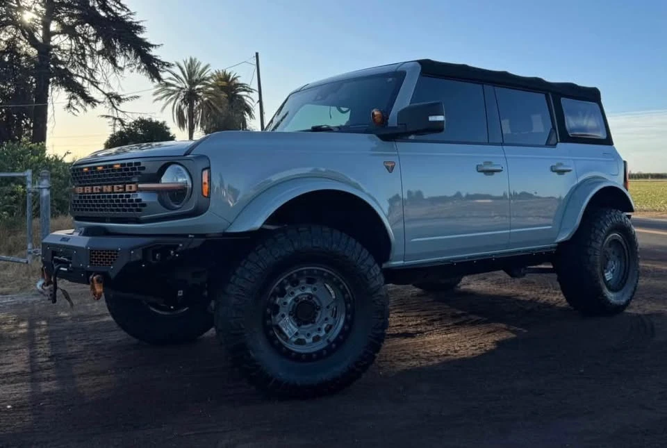 2021 Ford Bronco 6th Gen - Image 3 of 12