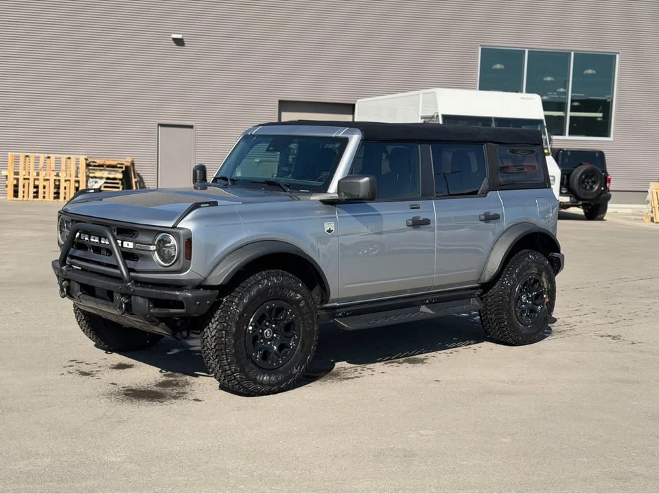 2021 Ford Bronco 6th Gen - Image 2 of 17