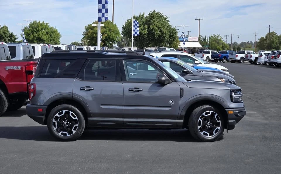 2021 Ford Bronco 6th Gen - Image 2 of 18