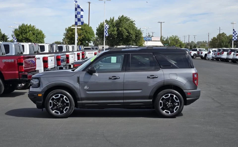 2021 Ford Bronco 6th Gen - Image 6 of 18