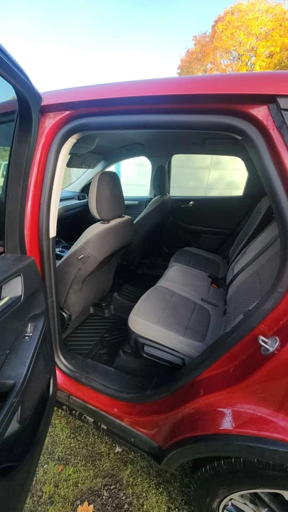 2021 Ford Escape - Image 8 of 16