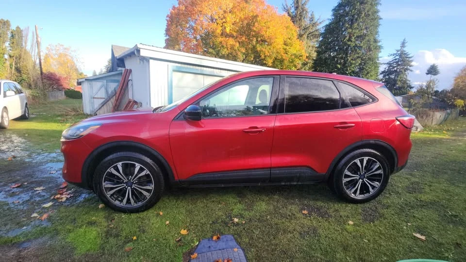 2021 Ford Escape - Image 2 of 16
