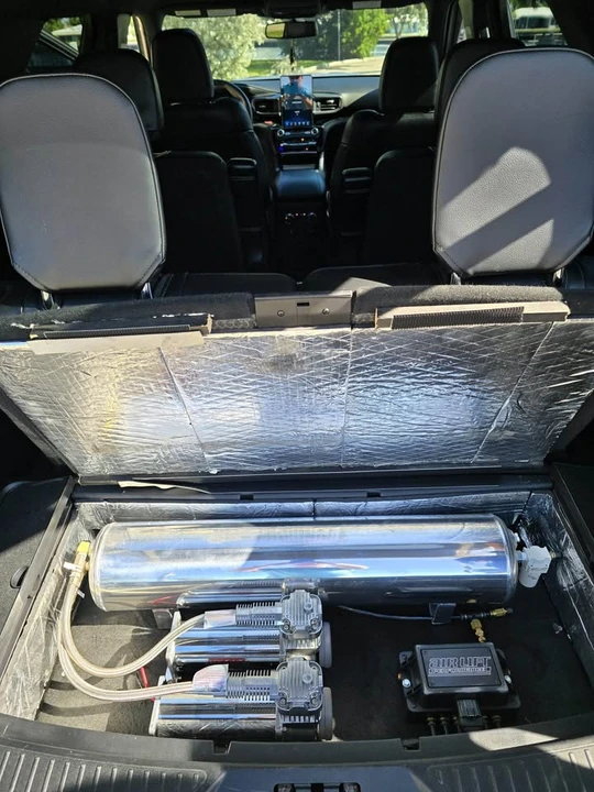 2021 Ford Explorer 6th Gen - Image 16 of 21