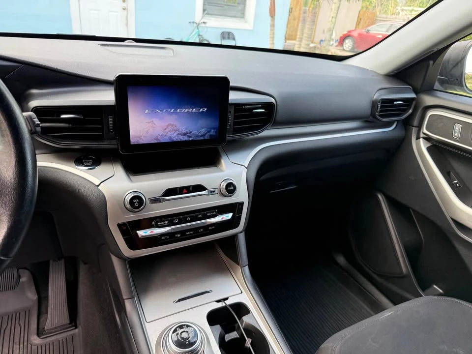 2021 Ford Explorer 6th Gen - Image 11 of 15