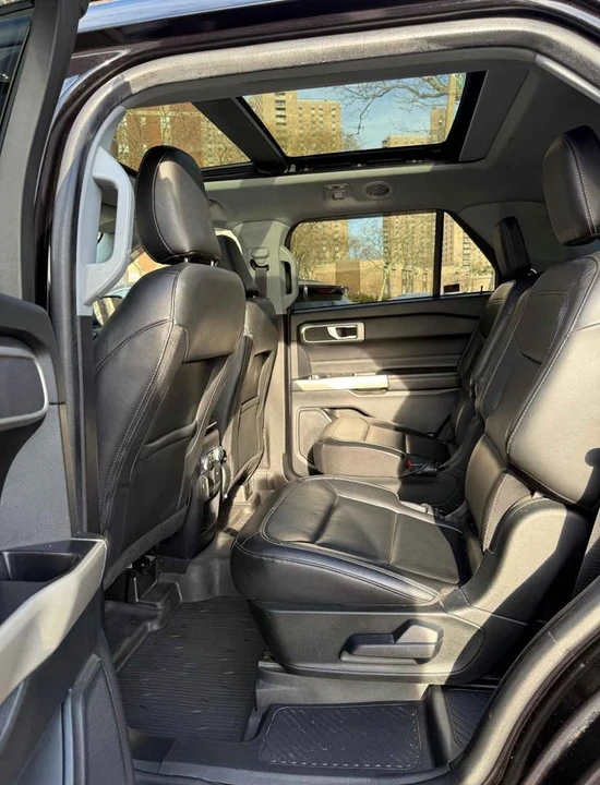 2021 Ford Explorer 6th Gen - Image 9 of 16