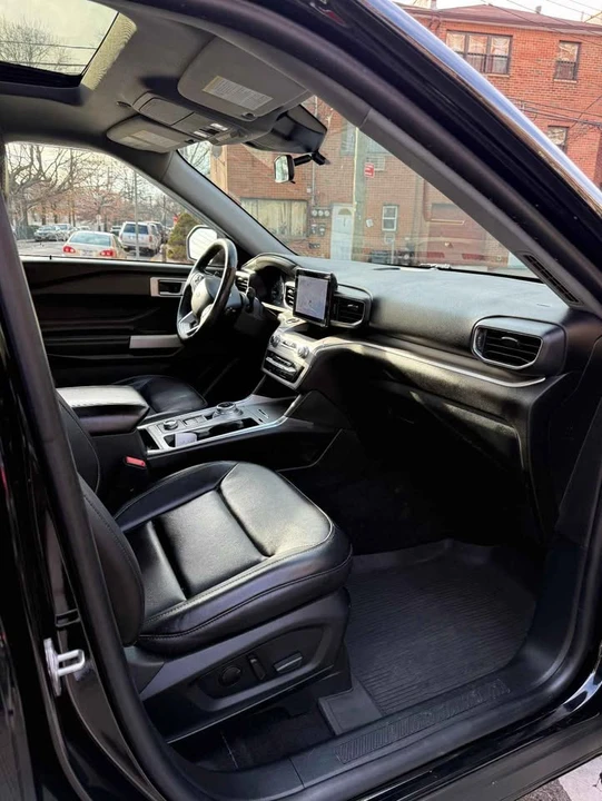 2021 Ford Explorer 6th Gen - Image 11 of 16