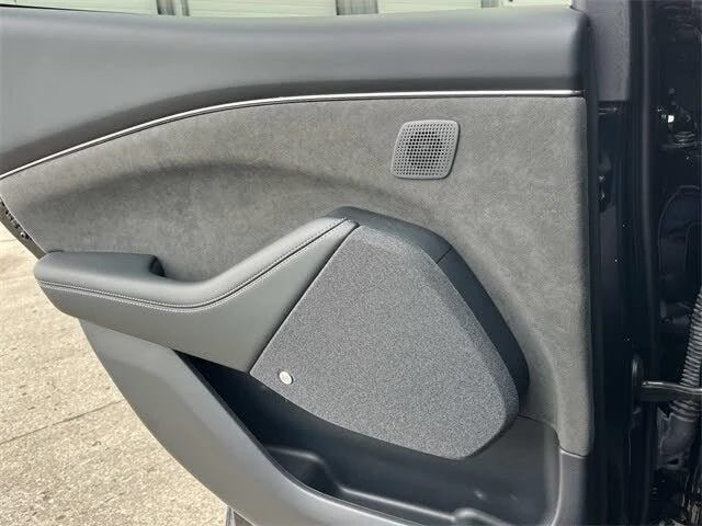 2021 Ford Mustang Mach-E - Image 17 of 19