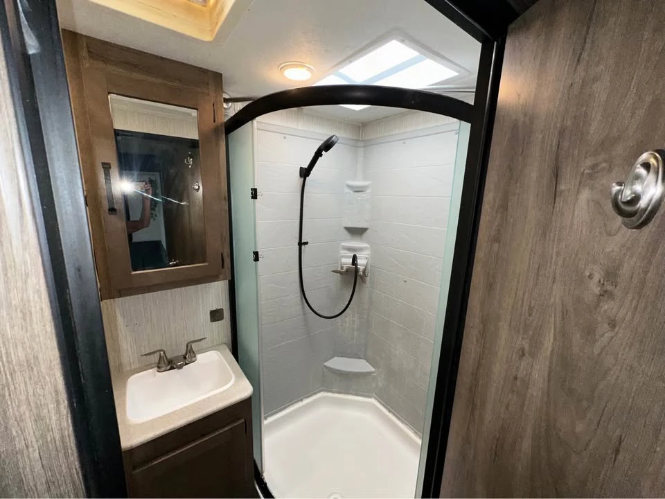 2021 Forest River - Image 17 of 19