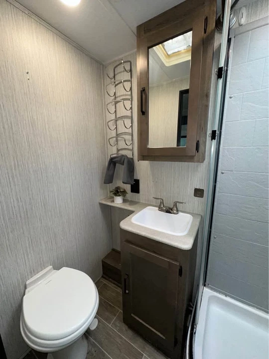 2021 Forest River - Image 18 of 19