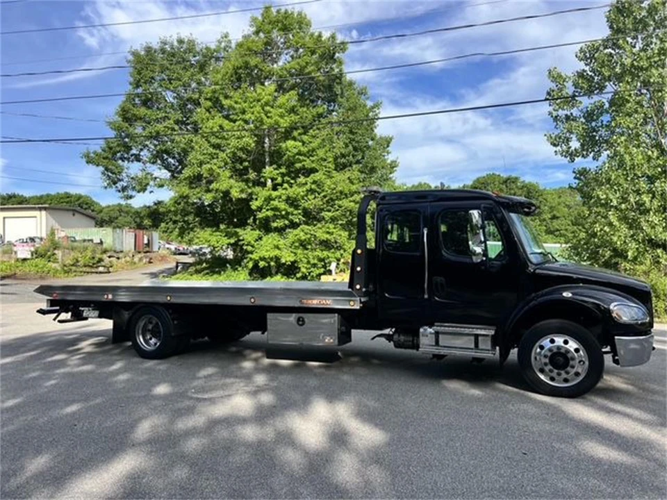 2021 Freightliner - Image 8 of 19