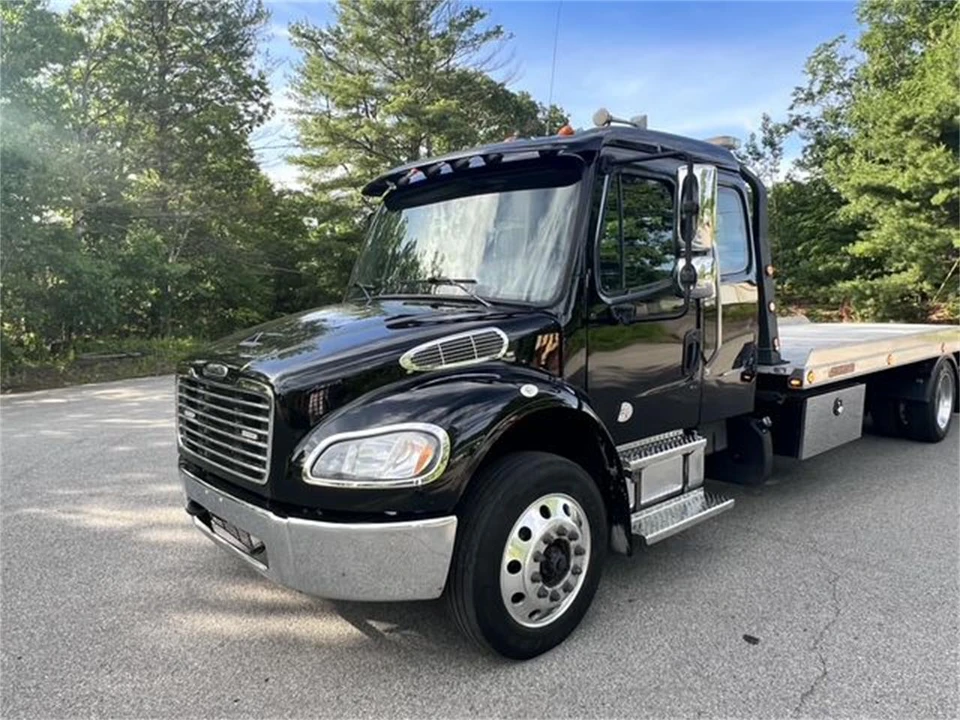 2021 Freightliner - Image 12 of 19