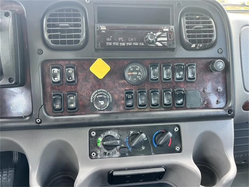 2021 Freightliner - Image 19 of 19