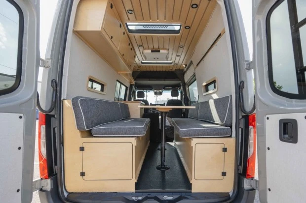 2021 Freightliner - Image 6 of 9