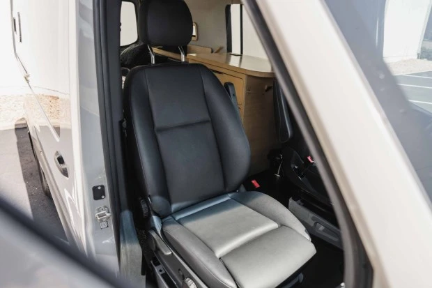 2021 Freightliner - Image 4 of 9