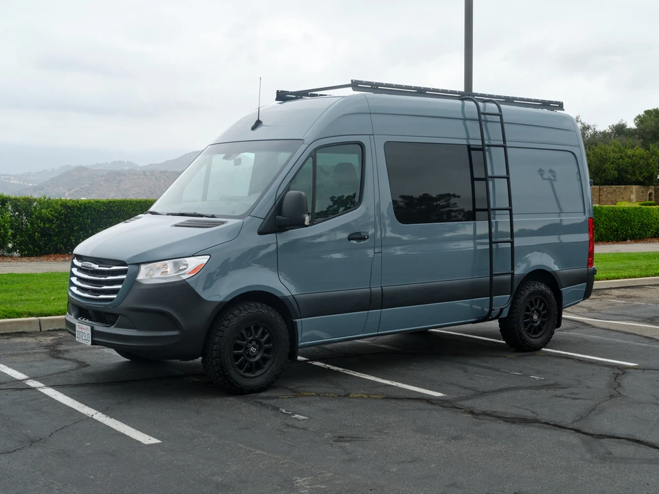 2021 Freightliner - Image 4 of 31