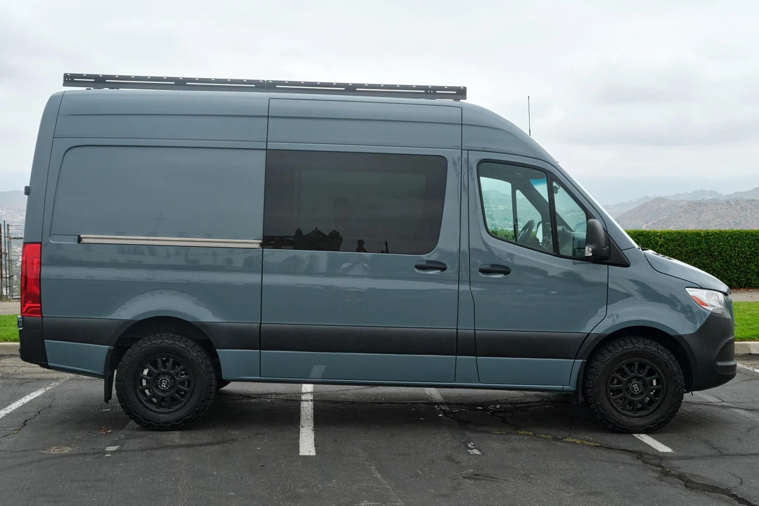 2021 Freightliner - Image 3 of 31