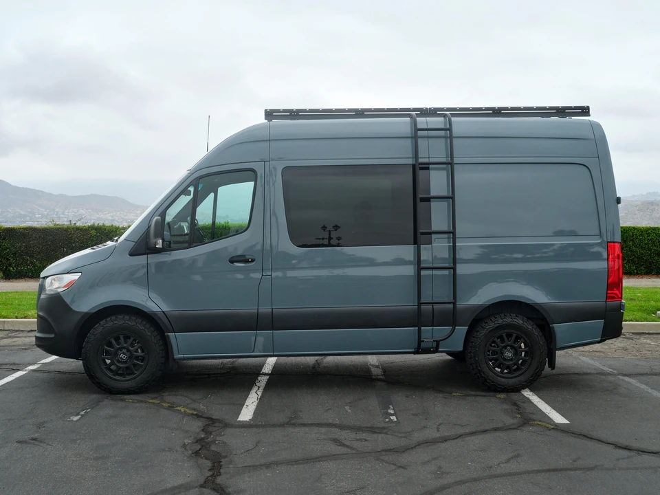 2021 Freightliner - Image 10 of 31