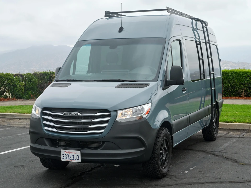 2021 Freightliner - Image 7 of 31