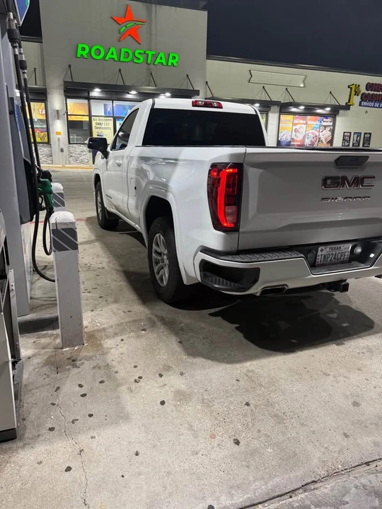 2021 GMC Sierra 5th Gen - Image 3 of 8