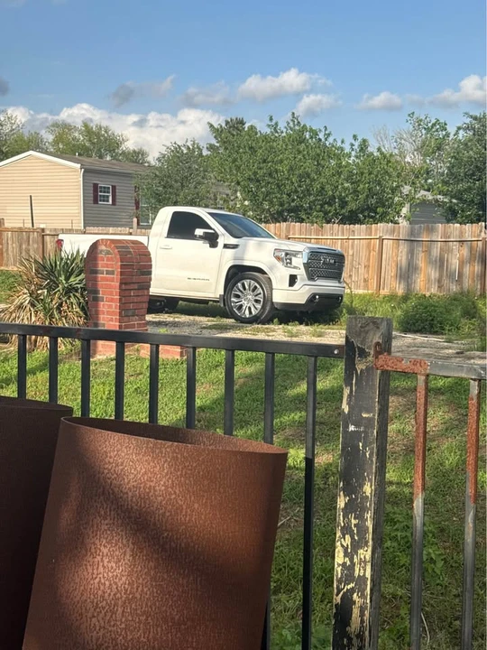 2021 GMC Sierra 5th Gen - Image 2 of 8
