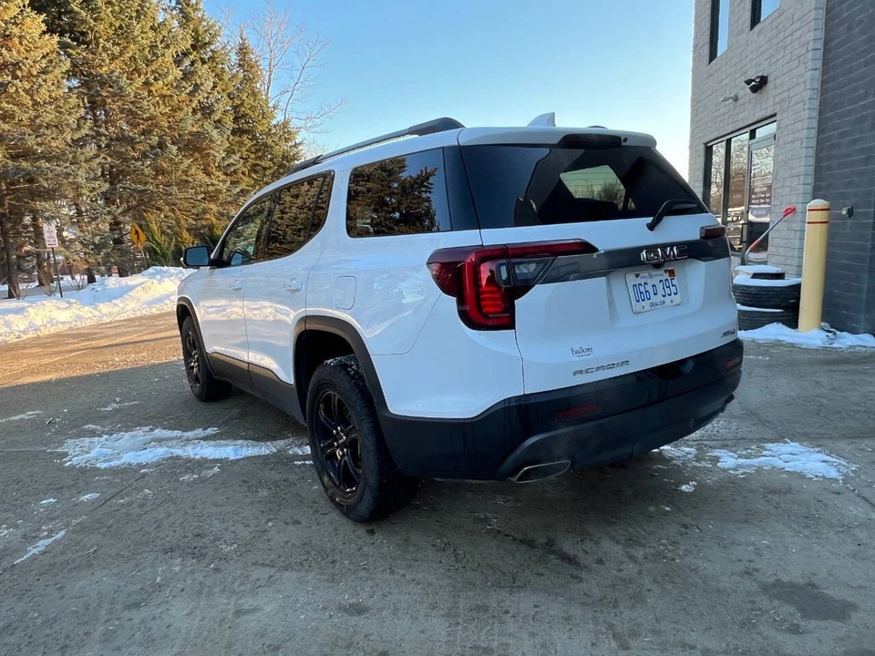 2021 GMC Acadia - Image 9 of 21