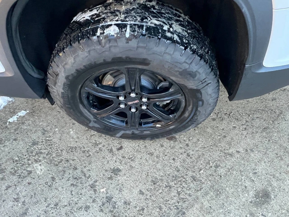 2021 GMC Acadia - Image 12 of 21