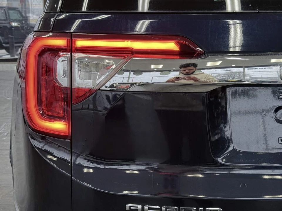 2021 GMC Acadia - Image 15 of 21