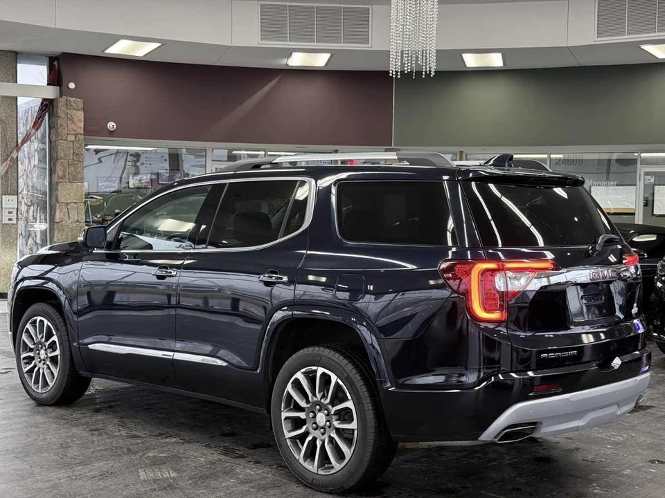 2021 GMC Acadia - Image 10 of 12