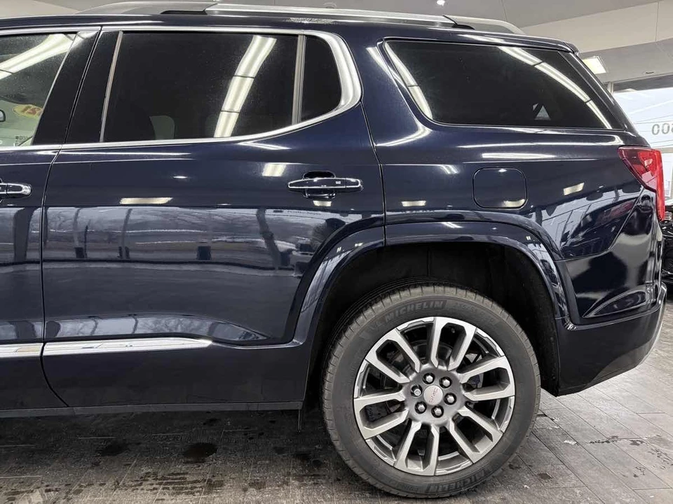 2021 GMC Acadia - Image 19 of 21