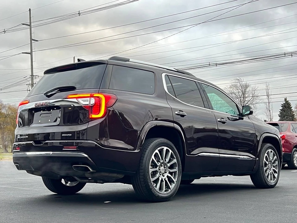 2021 GMC Acadia - Image 19 of 21