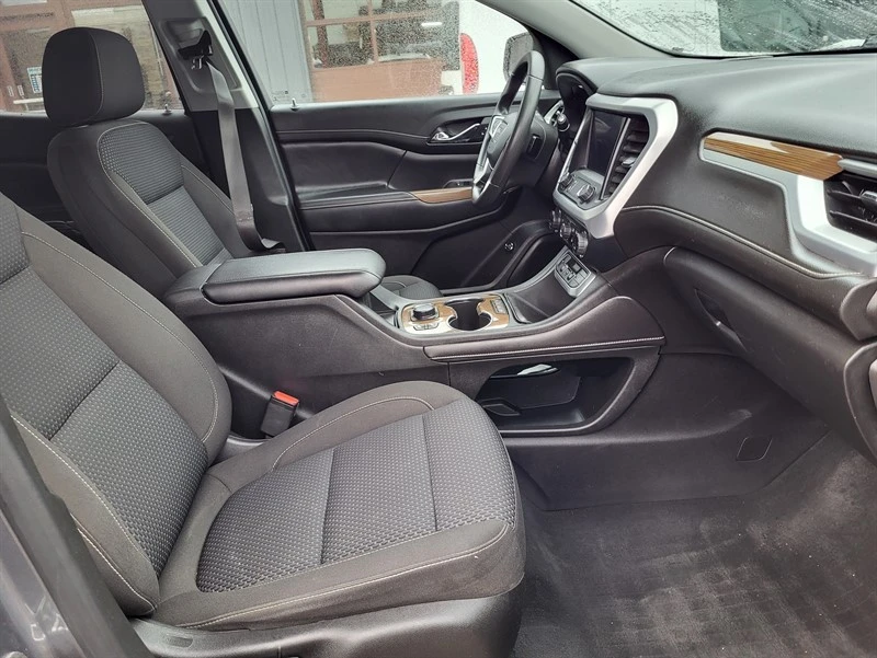 2021 GMC Acadia - Image 10 of 16