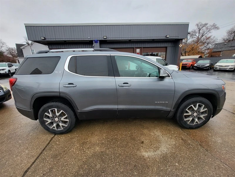 2021 GMC Acadia - Image 8 of 16