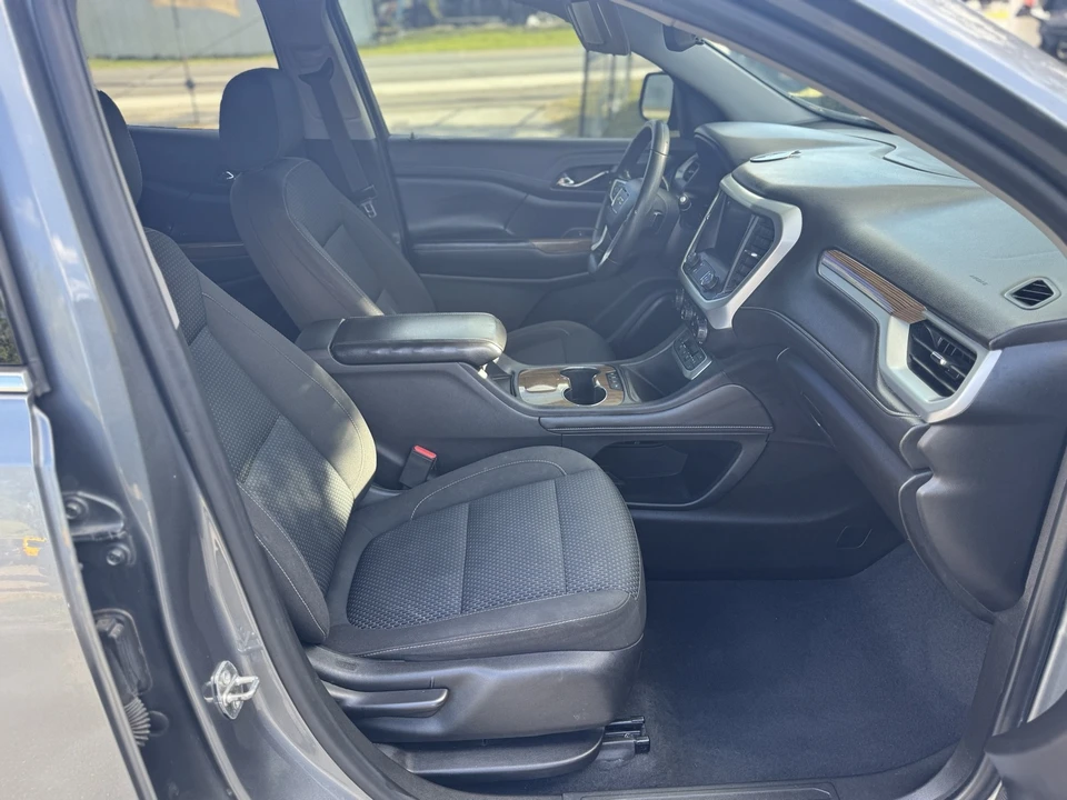 2021 GMC Acadia - Image 16 of 18