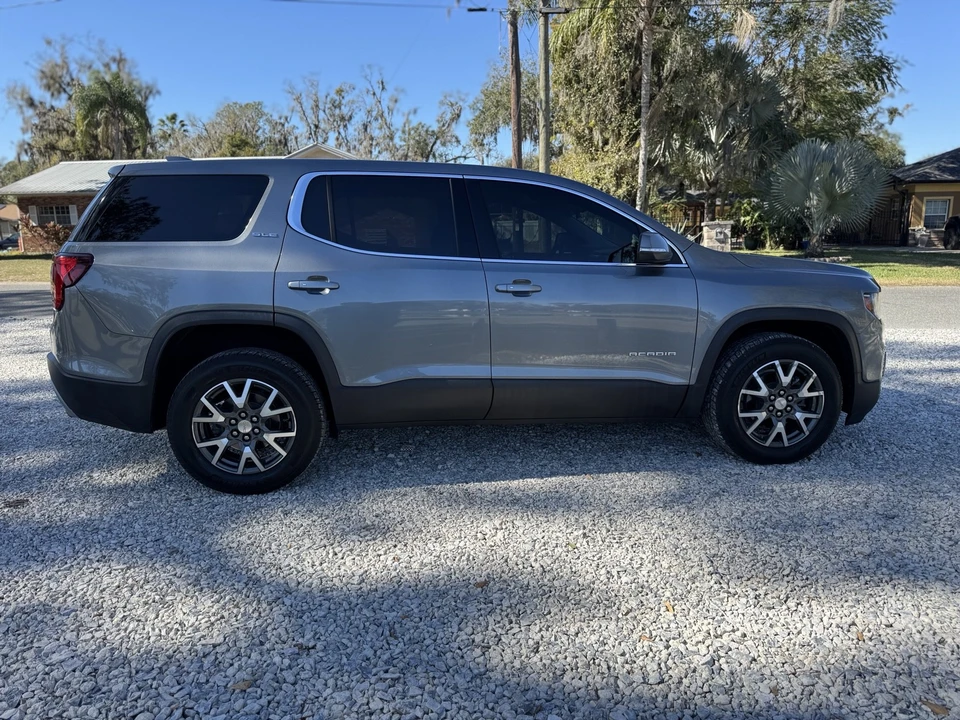 2021 GMC Acadia - Image 8 of 18