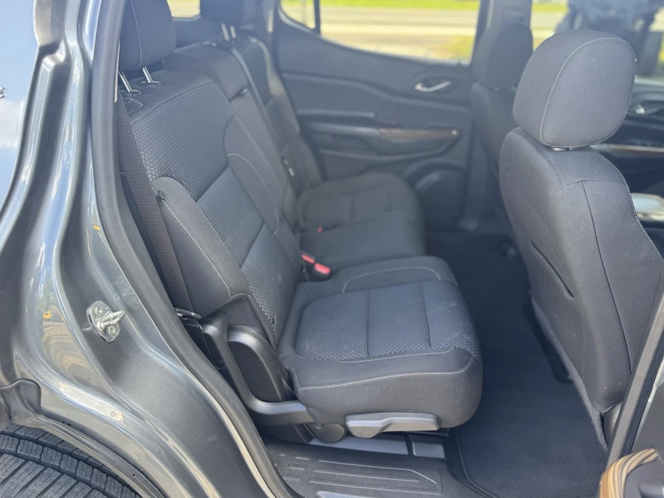2021 GMC Acadia - Image 15 of 18