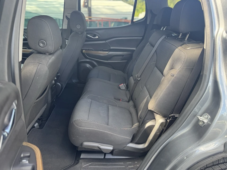 2021 GMC Acadia - Image 11 of 18