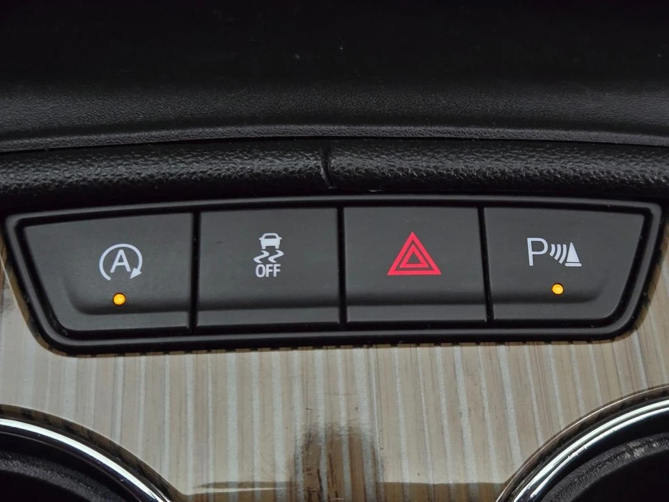 2021 GMC Acadia - Image 6 of 12