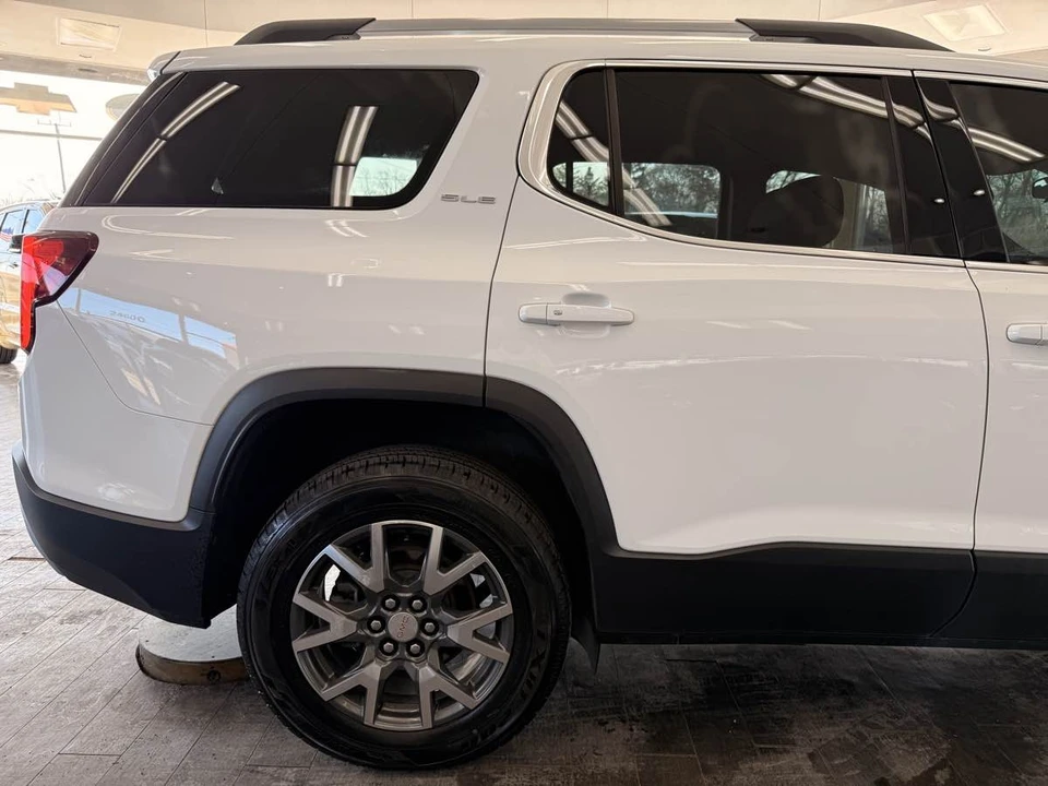 2021 GMC Acadia - Image 7 of 12