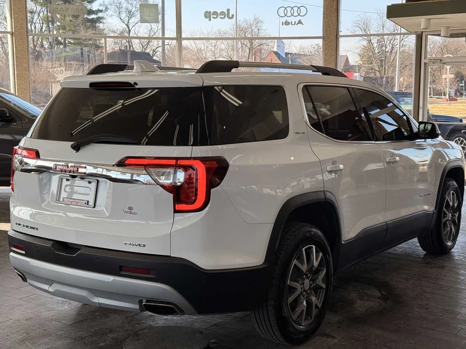 2021 GMC Acadia - Image 9 of 12