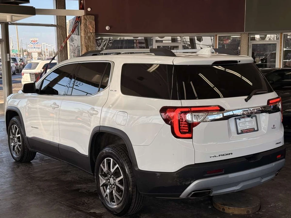 2021 GMC Acadia - Image 10 of 12