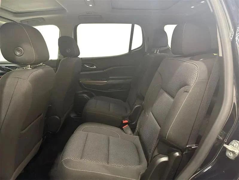 2021 GMC Acadia - Image 10 of 12