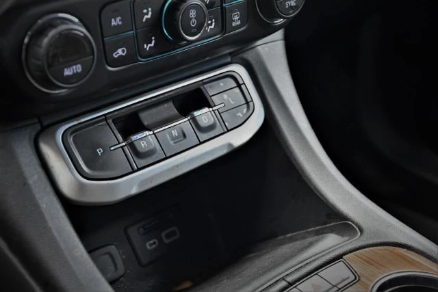 2021 GMC Acadia - Image 14 of 21