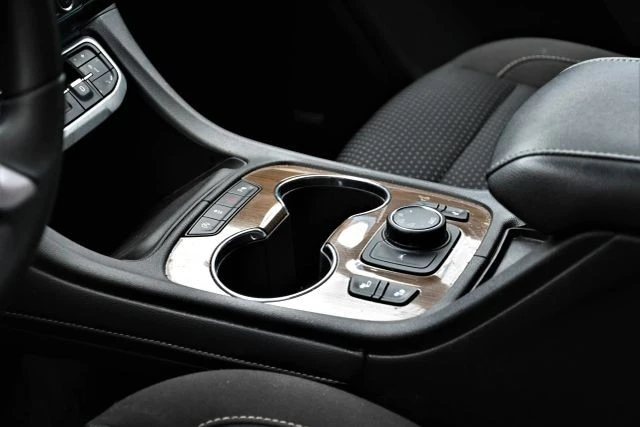 2021 GMC Acadia - Image 13 of 21