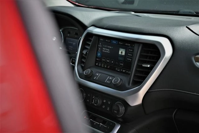 2021 GMC Acadia - Image 15 of 21