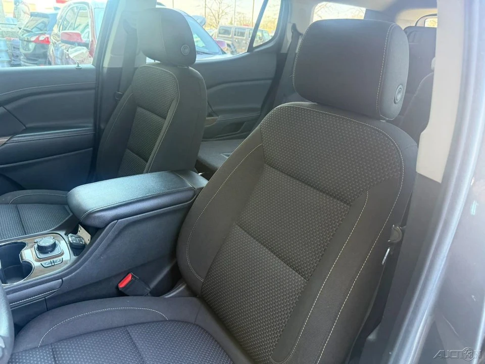 2021 GMC Acadia - Image 16 of 21