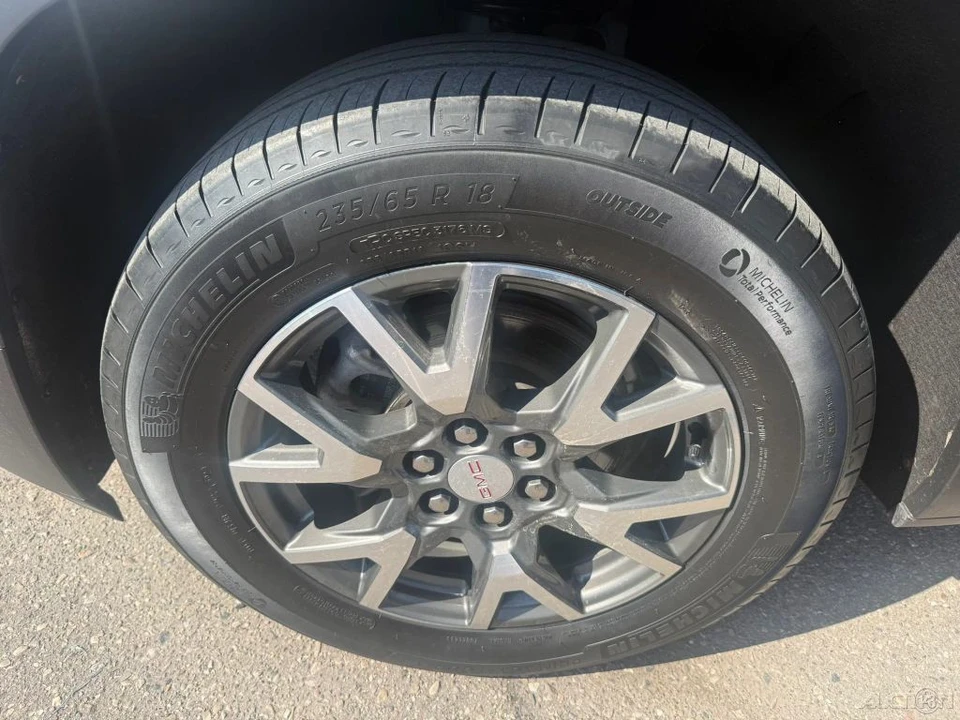 2021 GMC Acadia - Image 9 of 21
