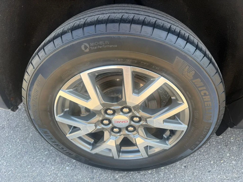 2021 GMC Acadia - Image 11 of 21