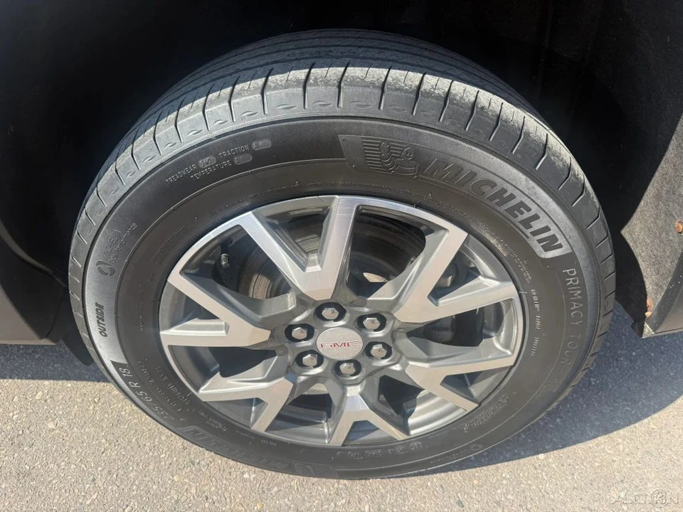 2021 GMC Acadia - Image 10 of 21