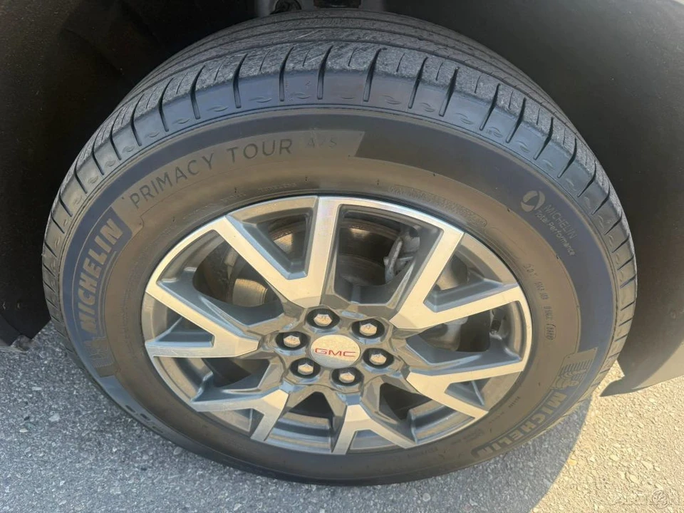 2021 GMC Acadia - Image 12 of 21